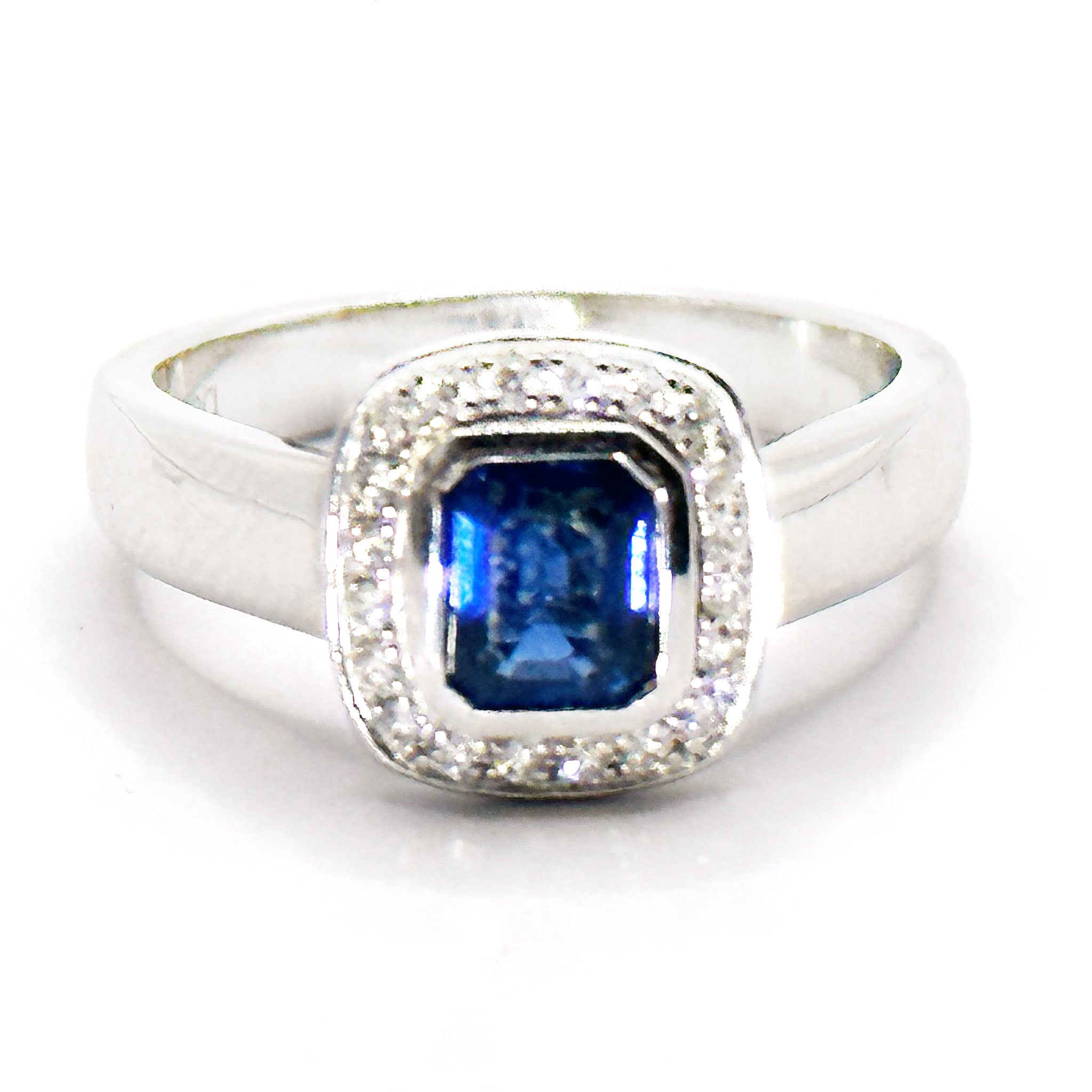 $7500 1.15Ct White Gold Sapphire Bezel and Diamond Ring 18Kt