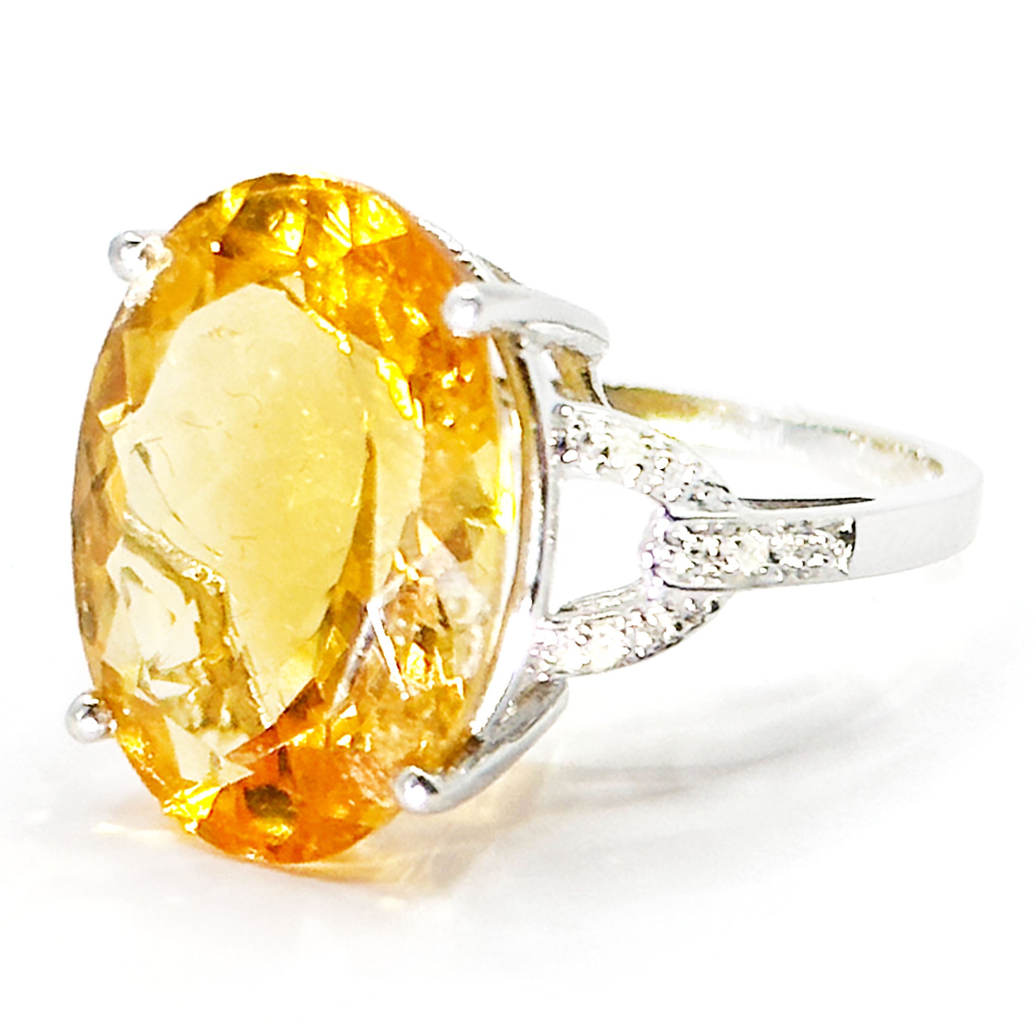 $5900 17.62Ct White Gold Citrine and Diamond Fashion Ring 14Kt