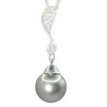 $2900 0.25Ct White Gold Black 11mm Tahitian Pearl and Diamond Necklace 14Kt