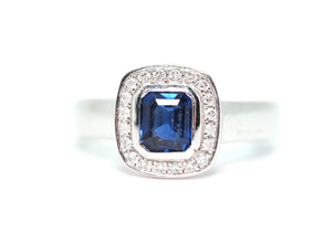 0.62Ct White Gold Natural Sapphire Bezel Set and Diamond Ring 18Kt
