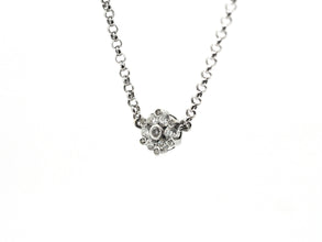 0.32 Ct White Gold Diamond Flower Pendant 18kt Adjustable Chain