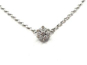 0.32 Ct White Gold Diamond Flower Pendant 18kt Adjustable Chain