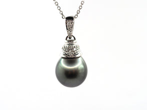 0.10 Ct Natural Diamond White Gold Black Tahitian Pearl Ladies Pendant 14 Kt