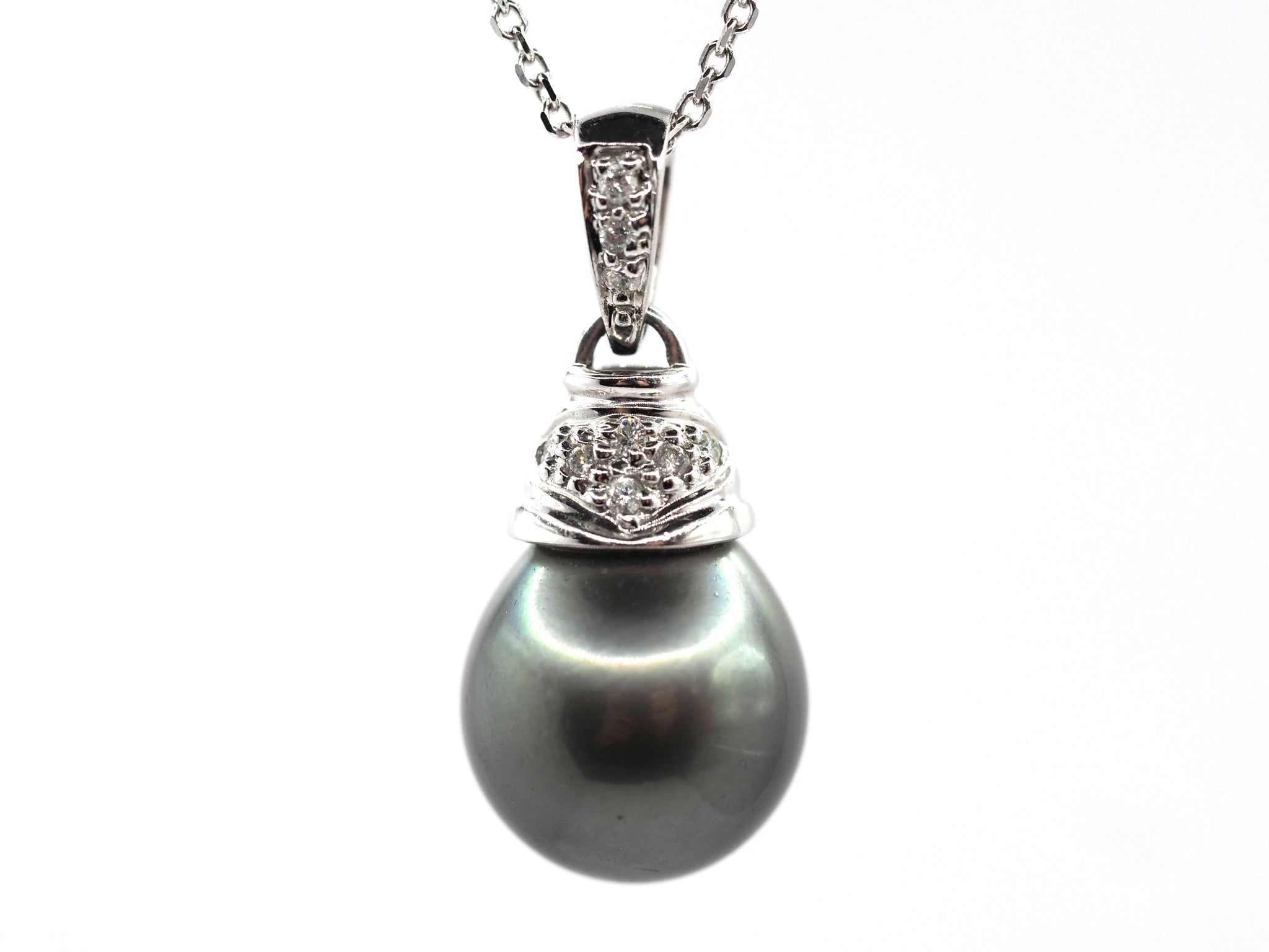 0.10 Ct Natural Diamond White Gold Black Tahitian Pearl Ladies Pendant 14 Kt