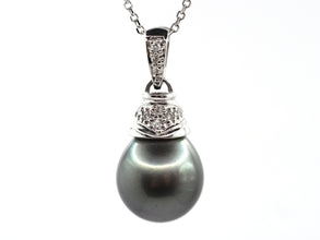 0.10 Ct Natural Diamond White Gold Black Tahitian Pearl Ladies Pendant 14 Kt