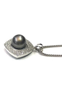 1.02 Ct White Gold Black Tahitian Pearl and Diamond Pavé Necklace 18 Kt