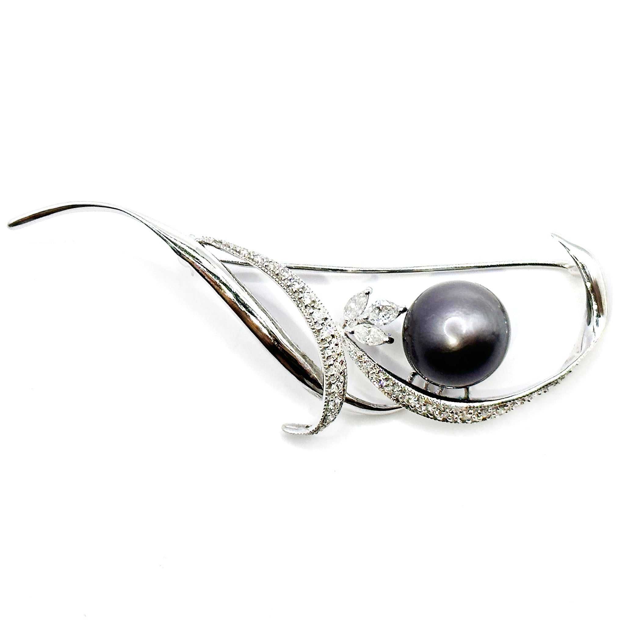 $7900 18Kt 12mm Black Tahitian Pearl and Diamonds White Gold Brooch Pin